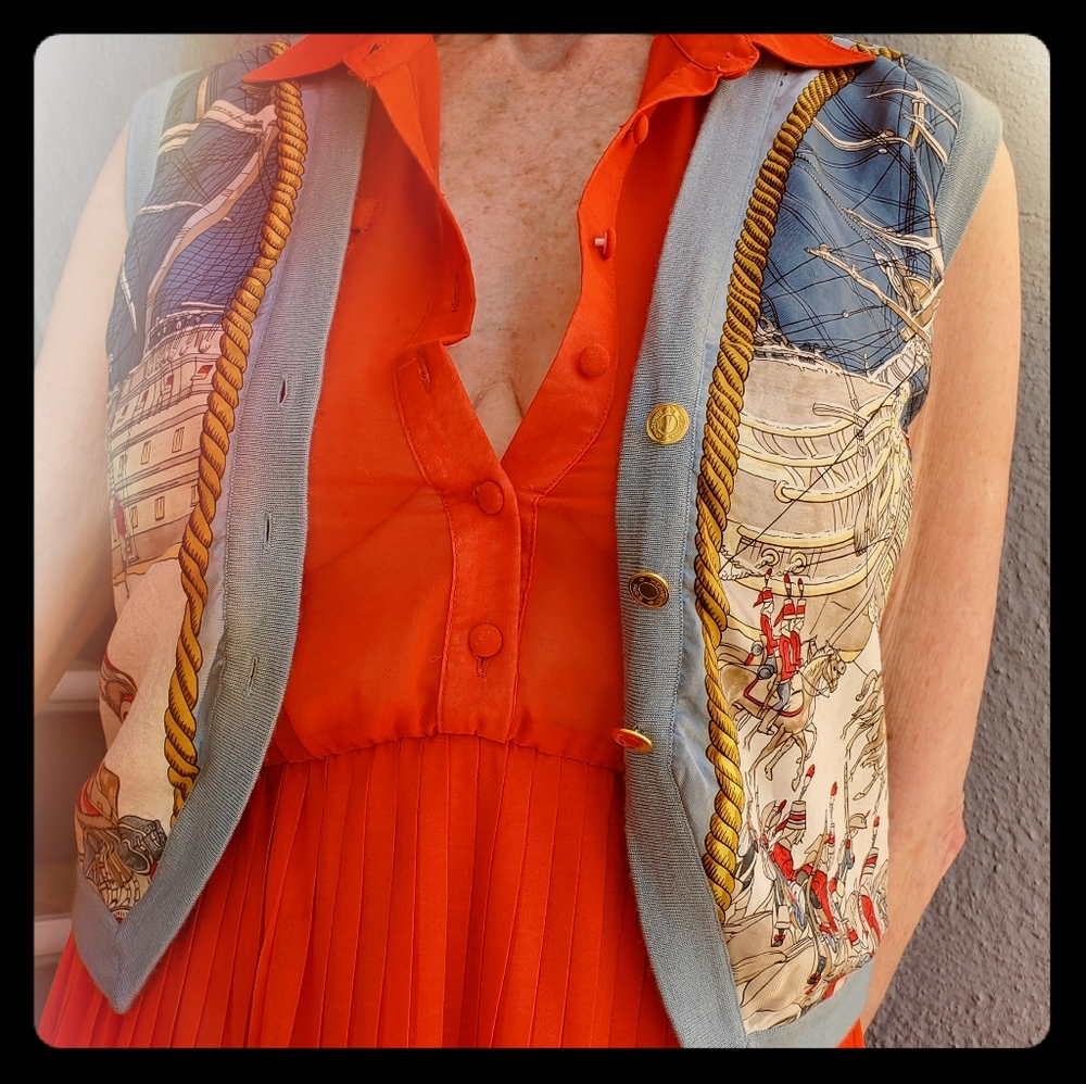 - Hermes Cashmere Silk Print Scarf Vest